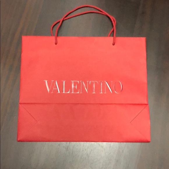 Valentino-VLTN-shopping-bag - Bal Harbour Shops